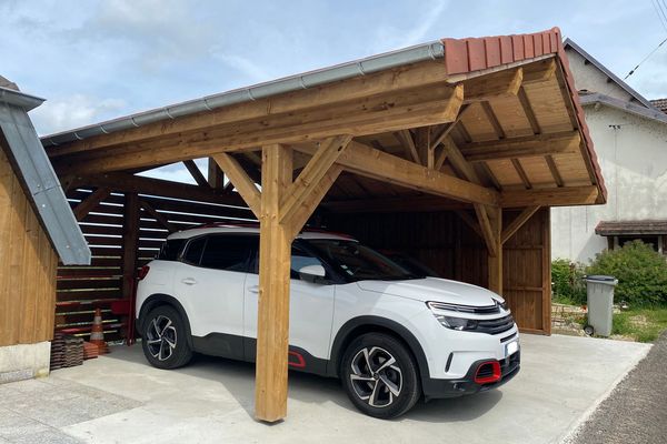 Carport 2 pentes égales 6x6.9 avec bardage