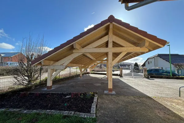 Carport 2 pentes inégales pour 4 voitures 4.8x11