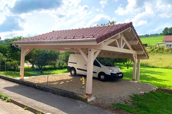 Carport deux pentes égales