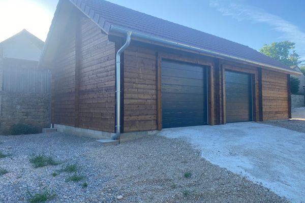 Garage en madriers