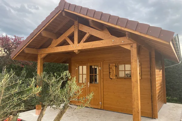 abri 4x3 avec auvent