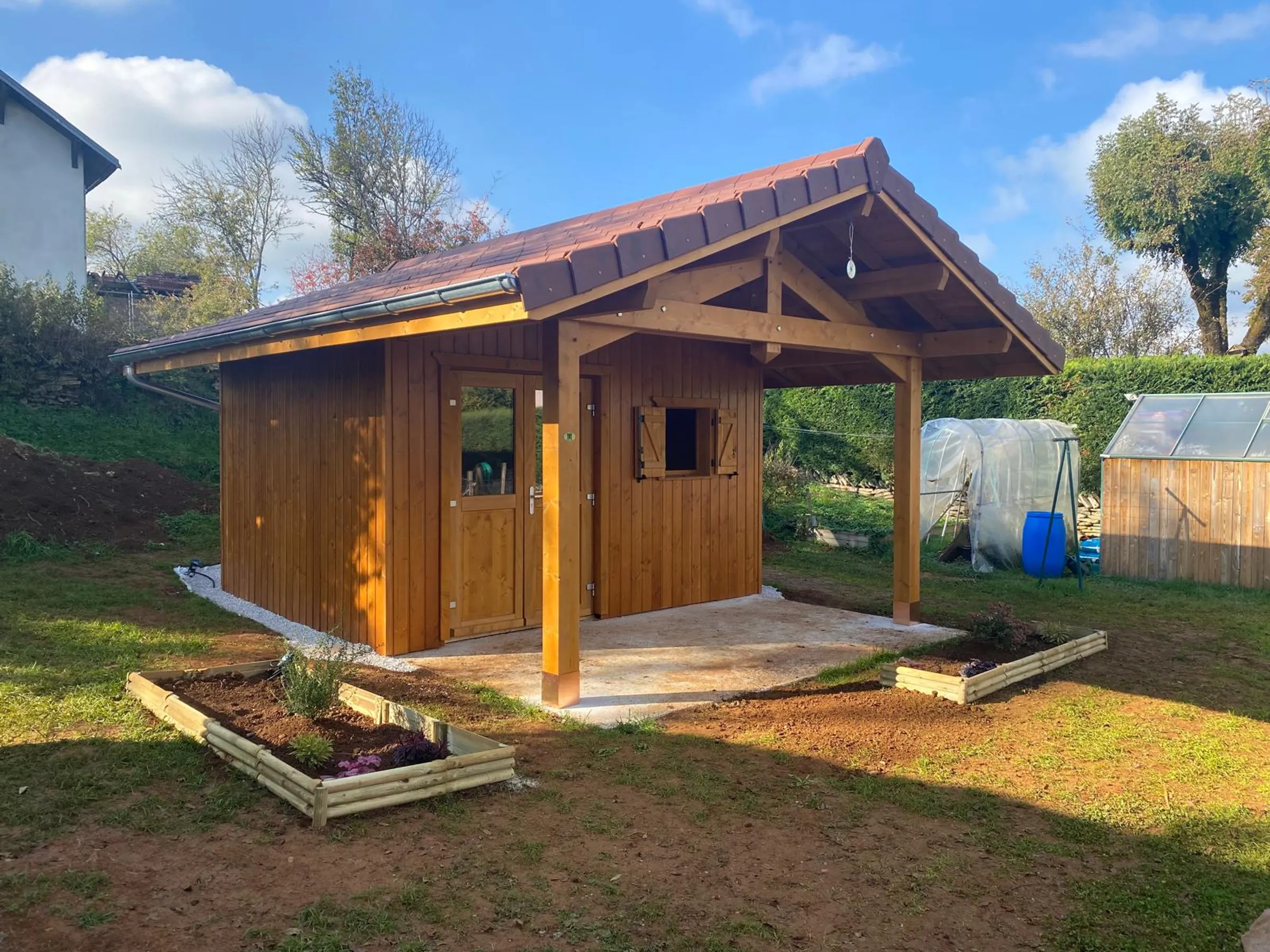 abri de jardin avec terrasse