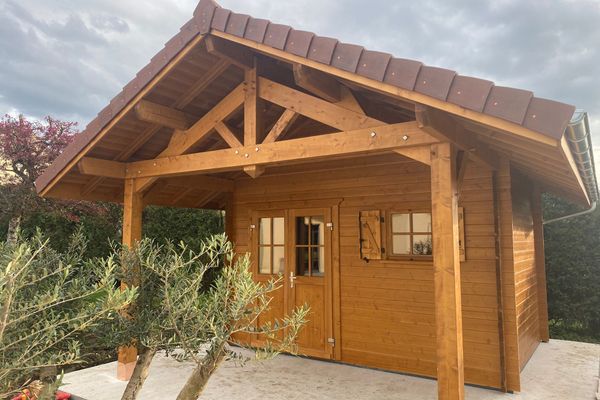 Abri de jardin 4×3 m à Champvans