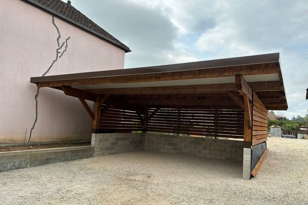 Auvent bois accolé sur mesure réalisé par Tonnaire — réalisation 6