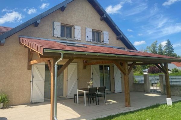 Auvents accolés - Appentis dans le Jura