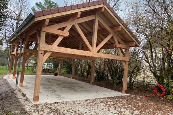 Carport bois sur mesure réalisé par Tonnaire — réalisation 10