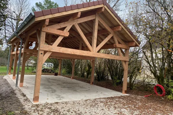 Carport 2 voitures 6,60 × 11 m à Barésia-sur-l'Ain