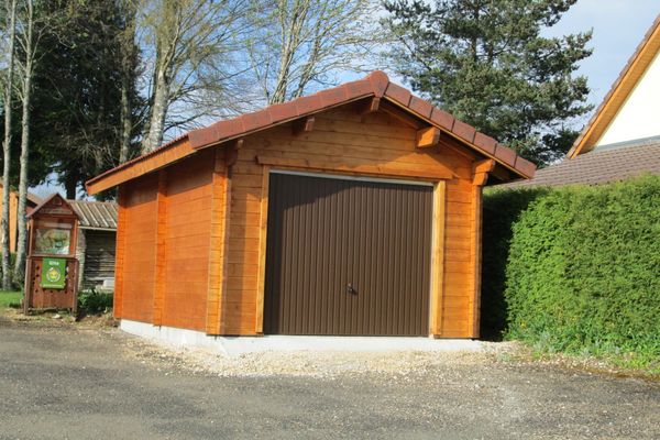 Garage bois sur mesure réalisé par Tonnaire — réalisation 17