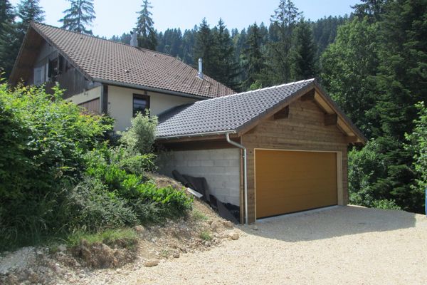 Garage bois sur mesure réalisé par Tonnaire — réalisation 21