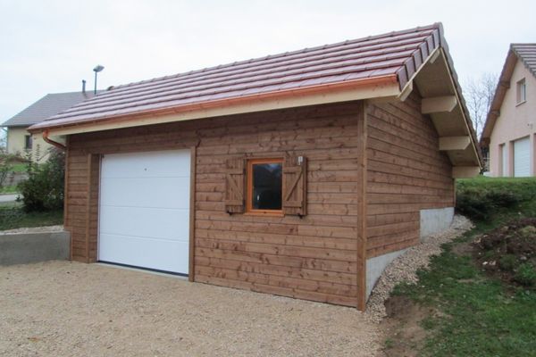 Garage bois sur mesure réalisé par Tonnaire — réalisation 22