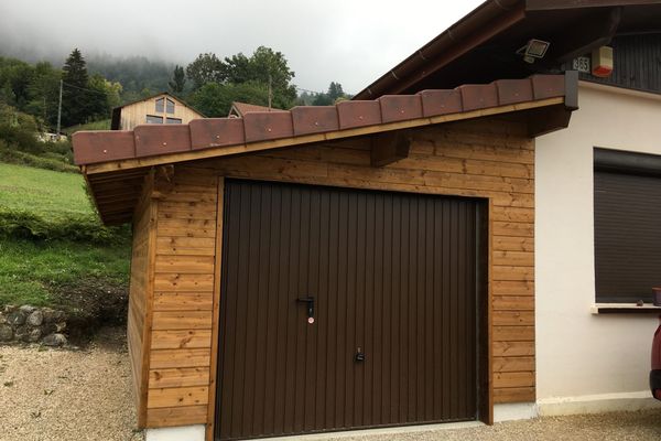 Garage bois sur mesure réalisé par Tonnaire — réalisation 23
