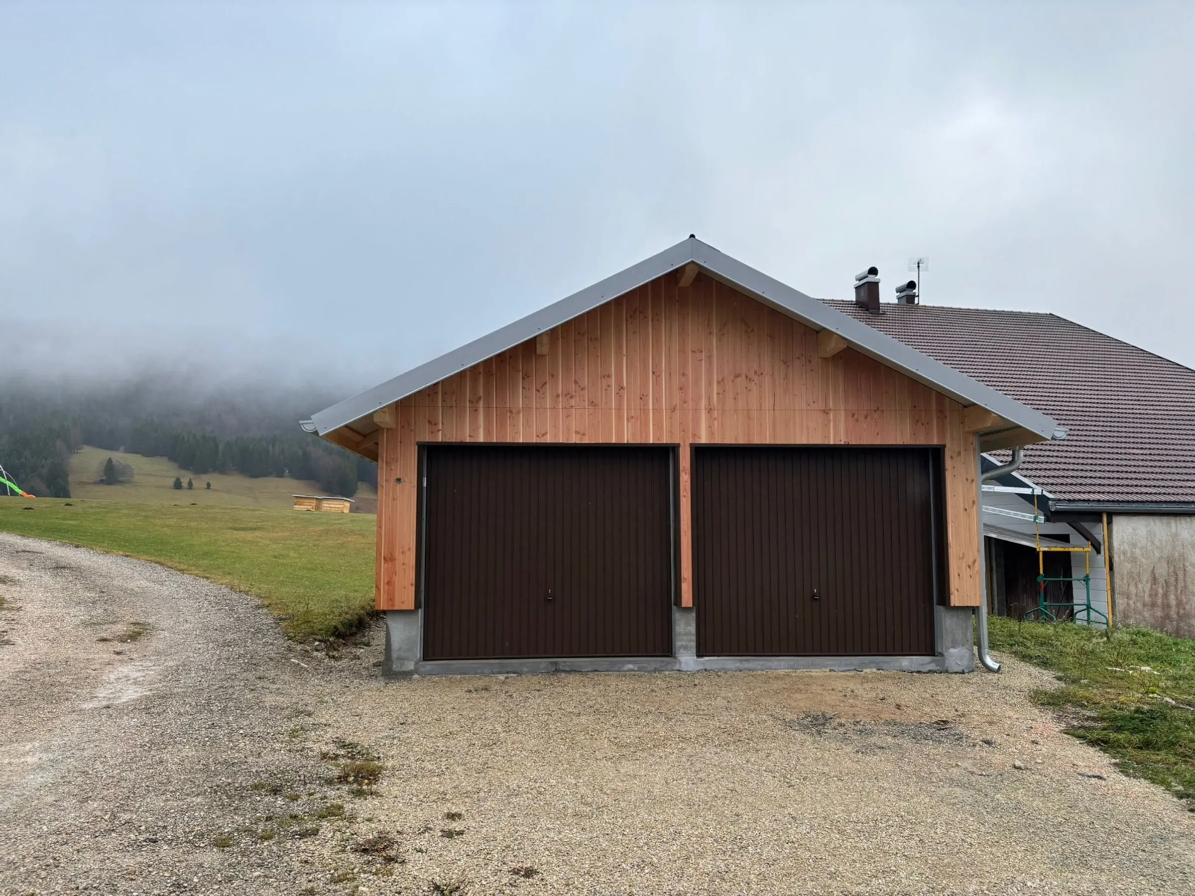 Garage bois sur mesure réalisé par Tonnaire — réalisation 3