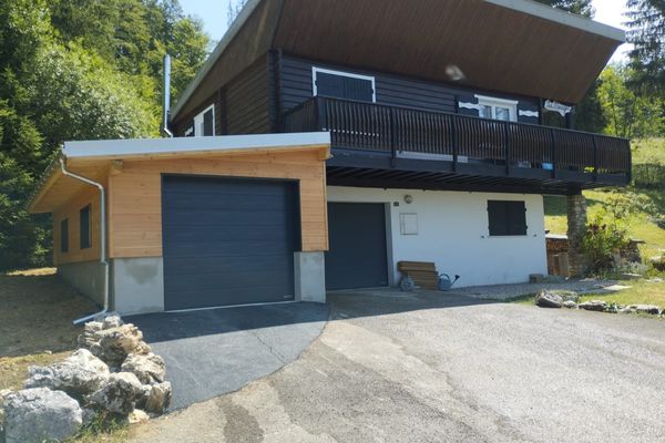 Garage ossature 3,70 × 7,40 m à Prémanon - Jura