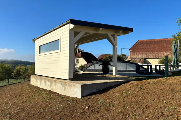 pool house à pelousey