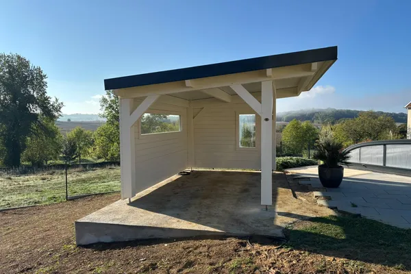 pool house